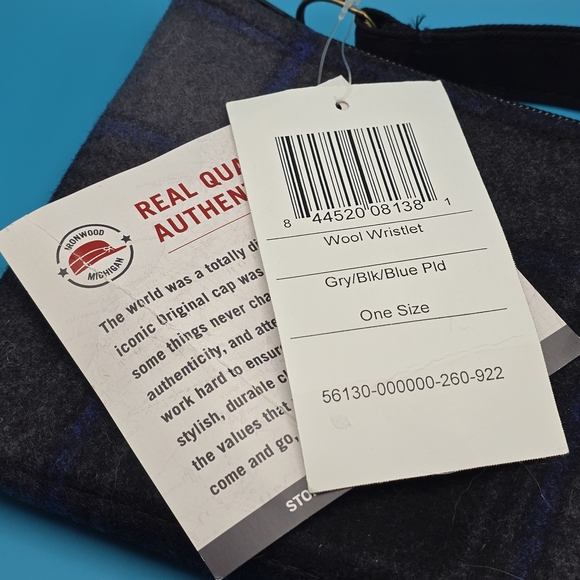 Stormy Kromer Wool Wristlet - Picture 4 of 6